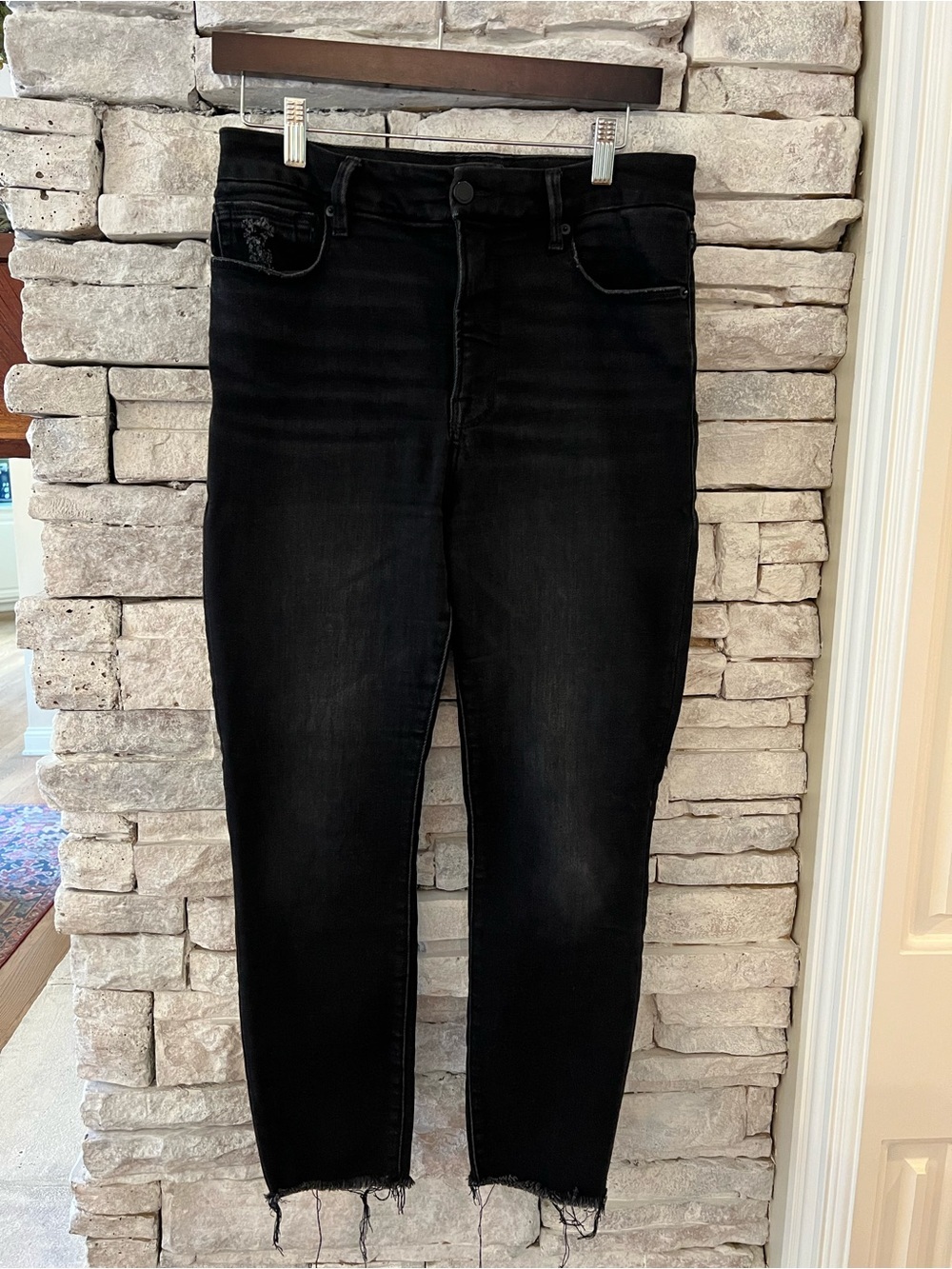 Good American Black High-Rise Skinny Jeans Size 29